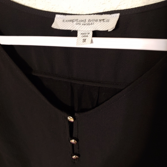 blouse - Picture 2 of 6